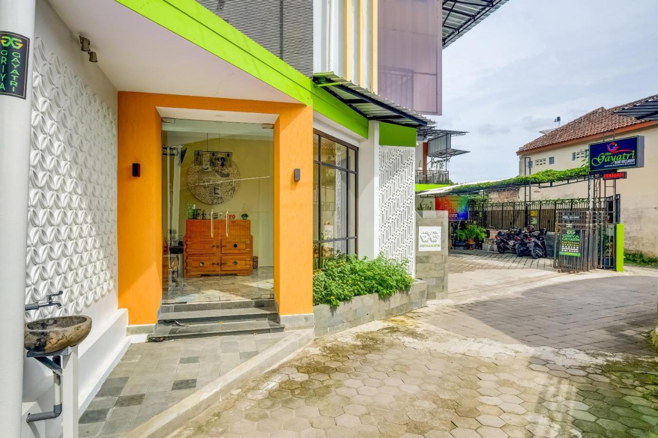 Super Oyo 3496 Griya Gayatri Syariah Hotel Melati Eksteriør billede